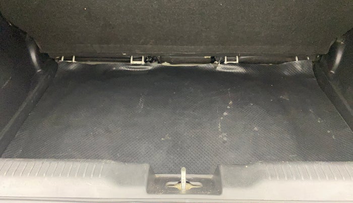 2021 Maruti Swift VXI, Petrol, Manual, 54,815 km, Boot Inside