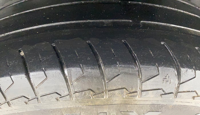 2021 Maruti Swift VXI, Petrol, Manual, 54,815 km, Left Rear Tyre Tread