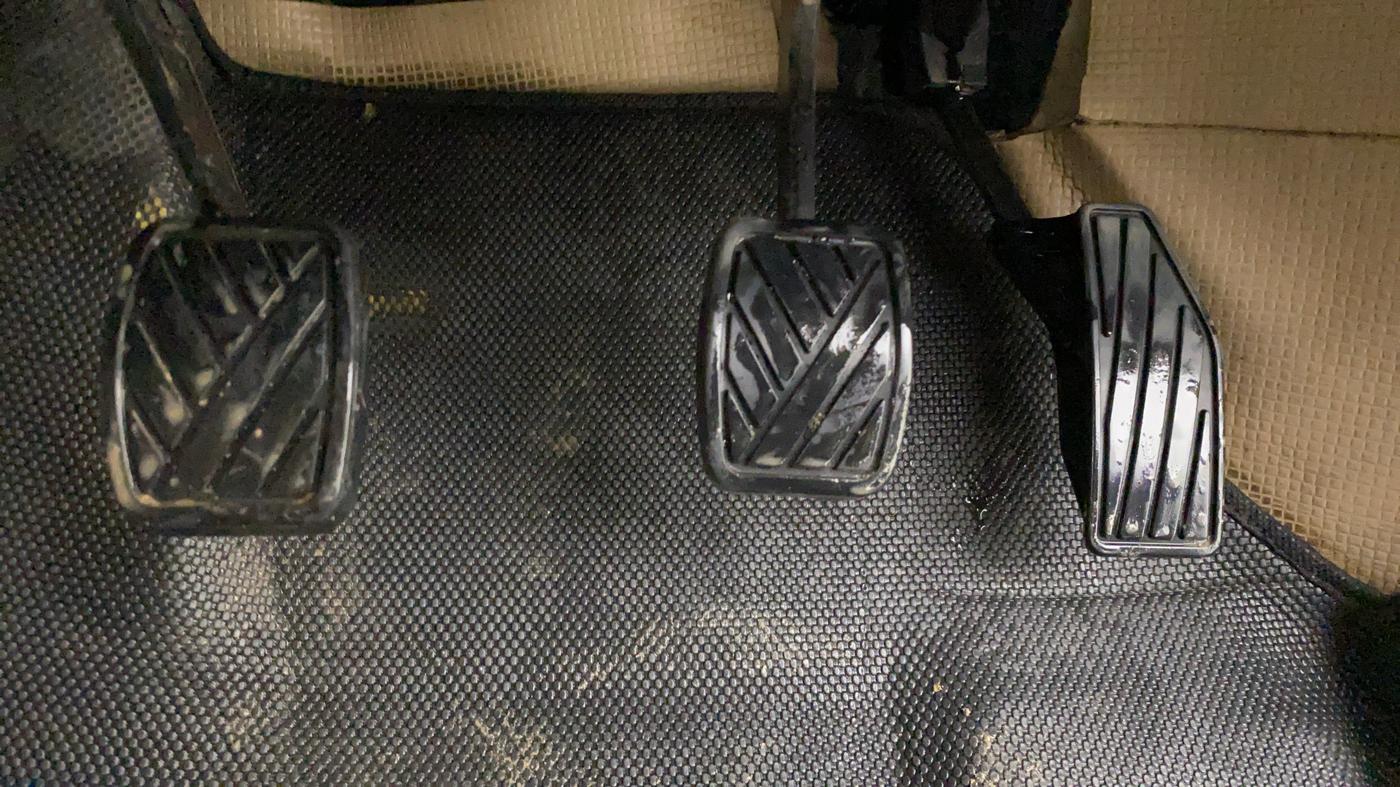 2020 Maruti Dzire VXI, Petrol, Manual, 40,573 km, Pedals