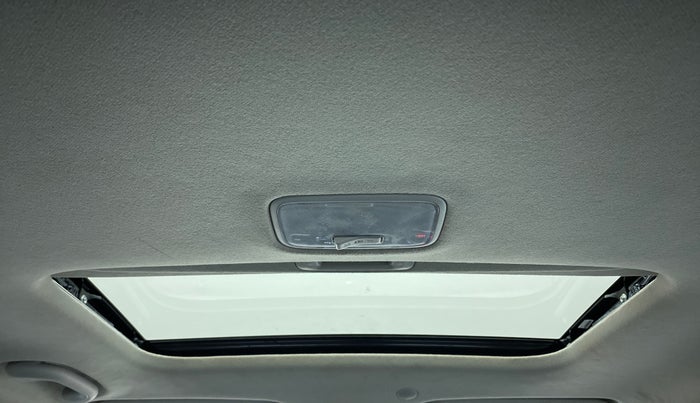 2020 Hyundai VENUE 1.0L Turbo GDI SX MT, Petrol, Manual, 60,219 km, Moonroof/ Sunroof