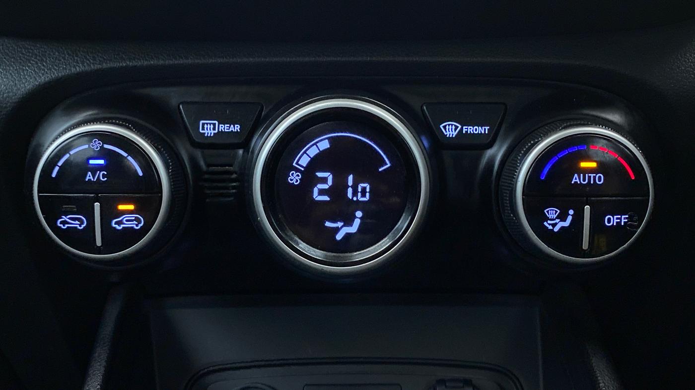 2020 Hyundai VENUE 1.0L Turbo GDI SX MT, Petrol, Manual, 60,219 km, Automatic Climate Control