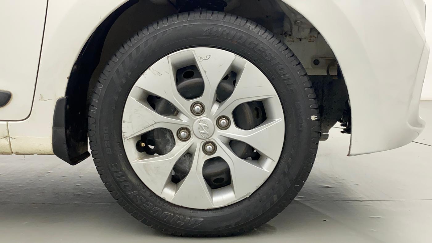 2018 Hyundai Xcent E+, CNG, Manual, 57,279 km, Right Front Wheel