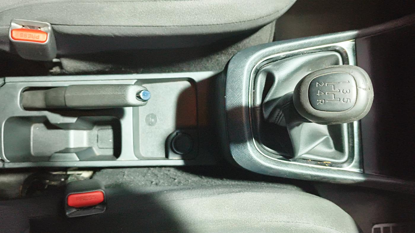 2022 Tata PUNCH PURE MT, Petrol, Manual, 78,306 km, Gear Lever