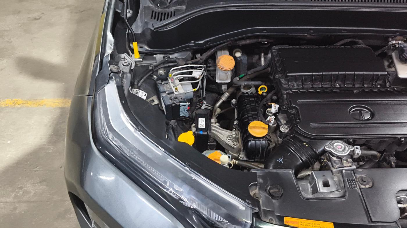 2022 Tata PUNCH PURE MT, Petrol, Manual, 78,306 km, Engine View - Right