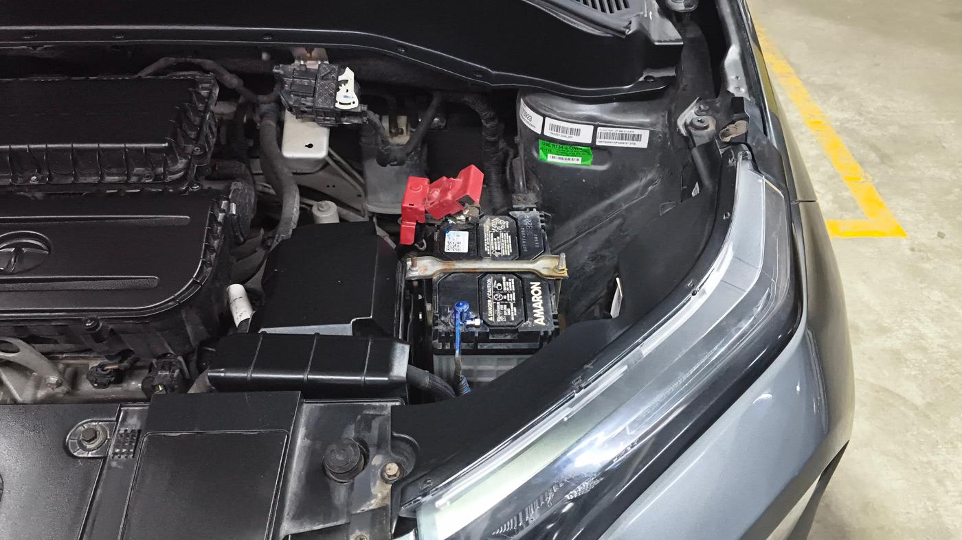 2022 Tata PUNCH PURE MT, Petrol, Manual, 78,306 km, Engine View - Left