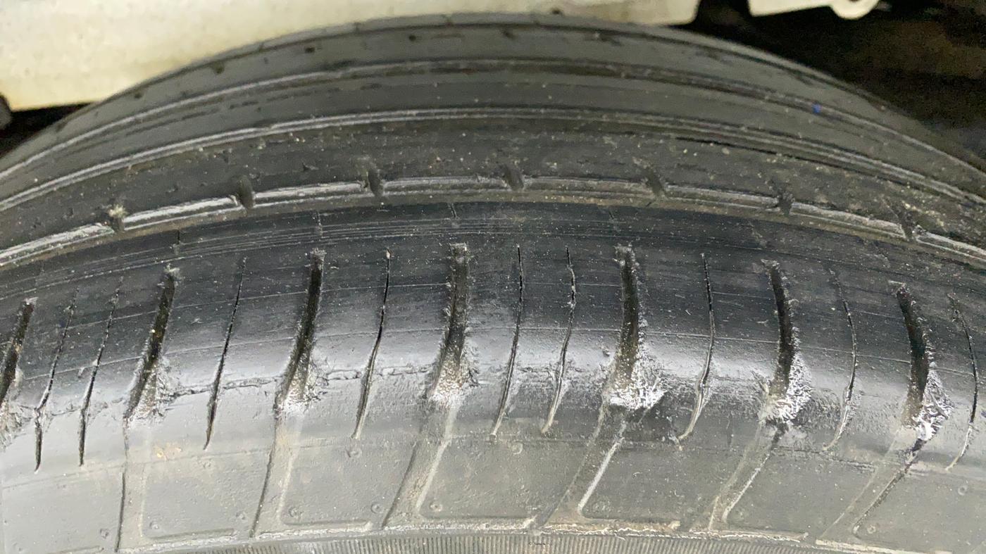 2018 Mahindra Scorpio S7 120 BHP 2WD, Diesel, Manual, 32,382 km, Left Rear Tyre Tread
