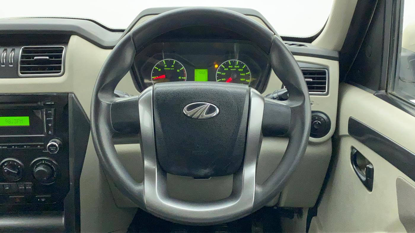 2018 Mahindra Scorpio S7 120 BHP 2WD, Diesel, Manual, 32,382 km, Steering Wheel Close Up