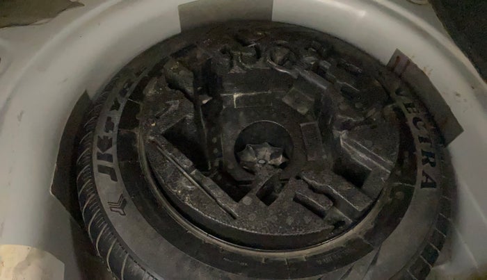 2016 Volkswagen Ameo HIGHLINE1.2L, Petrol, Manual, 55,435 km, Spare Tyre