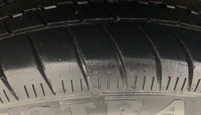 2016 Volkswagen Ameo HIGHLINE1.2L, Petrol, Manual, 55,435 km, Right Rear Tyre Tread