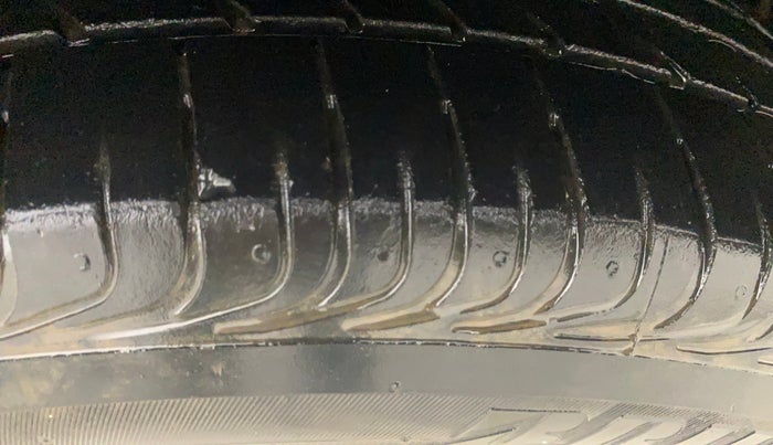 2016 Volkswagen Ameo HIGHLINE1.2L, Petrol, Manual, 55,435 km, Left Rear Tyre Tread