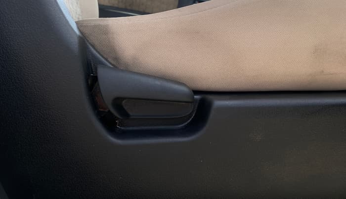 2017 Maruti Wagon R 1.0 VXI AMT, Petrol, Automatic, 66,893 km, Driver Side Adjustment Panel