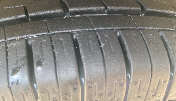 2017 Maruti Wagon R 1.0 VXI AMT, Petrol, Automatic, 66,893 km, Left Front Tyre Tread