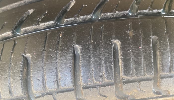 2017 Maruti Wagon R 1.0 VXI AMT, Petrol, Automatic, 66,893 km, Right Rear Tyre Tread