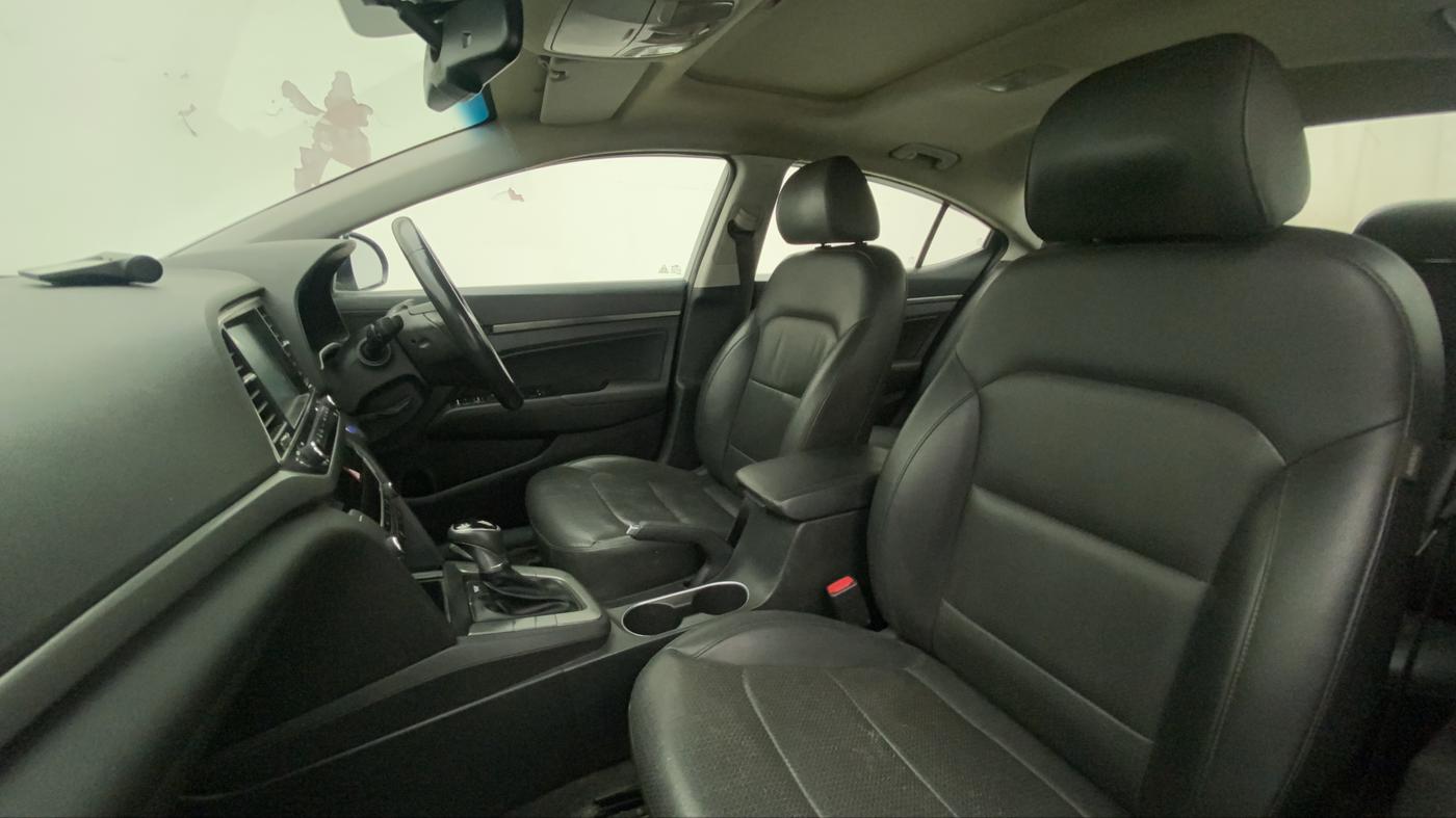 2017 Hyundai New Elantra 2.0 SX(O) AT PETROL, Petrol, Automatic, 76,064 km, Right Side Front Door Cabin
