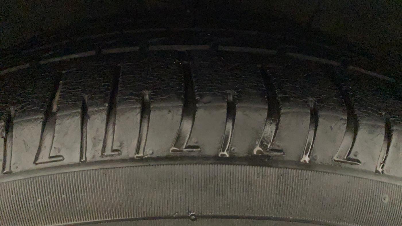 2017 Hyundai New Elantra 2.0 SX(O) AT PETROL, Petrol, Automatic, 76,064 km, Left Rear Tyre Tread
