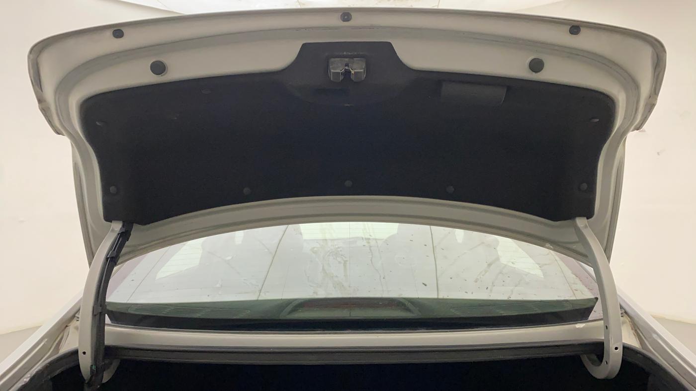 2017 Hyundai New Elantra 2.0 SX(O) AT PETROL, Petrol, Automatic, 76,064 km, Boot Door Open
