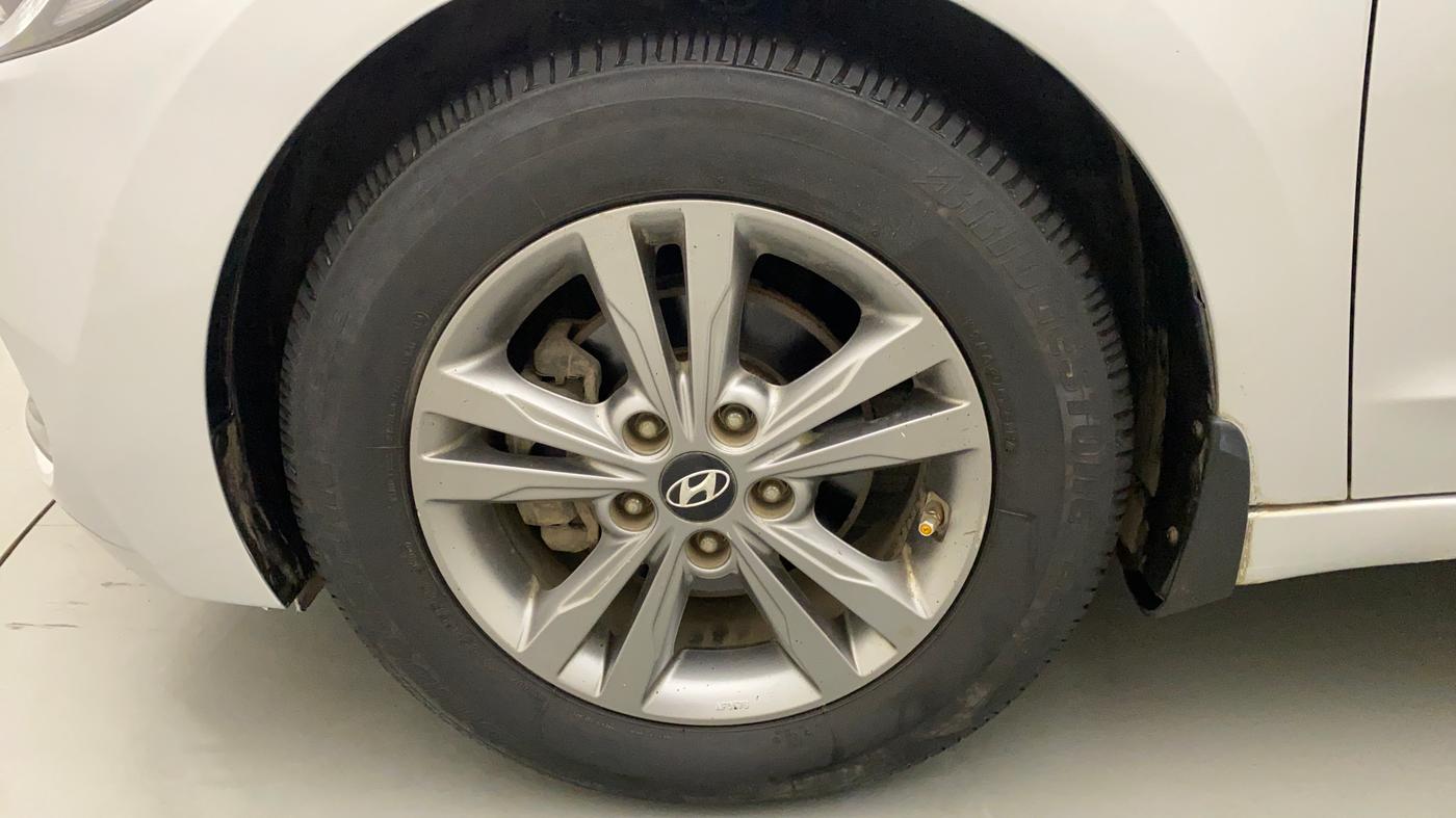 2017 Hyundai New Elantra 2.0 SX(O) AT PETROL, Petrol, Automatic, 76,064 km, Left Front Wheel