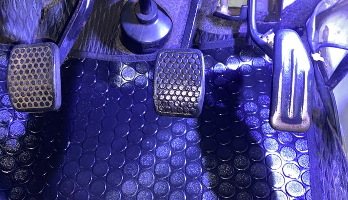 2012 Maruti Eeco 7 STR, CNG, Manual, 73,026 km, Pedals