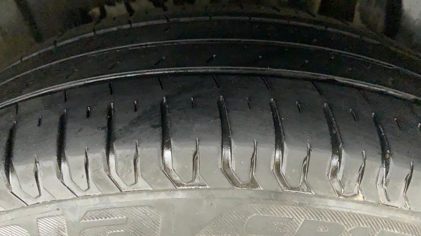 2021 Maruti Ertiga VXI CNG, CNG, Manual, 9,085 km, Left Rear Tyre Tread