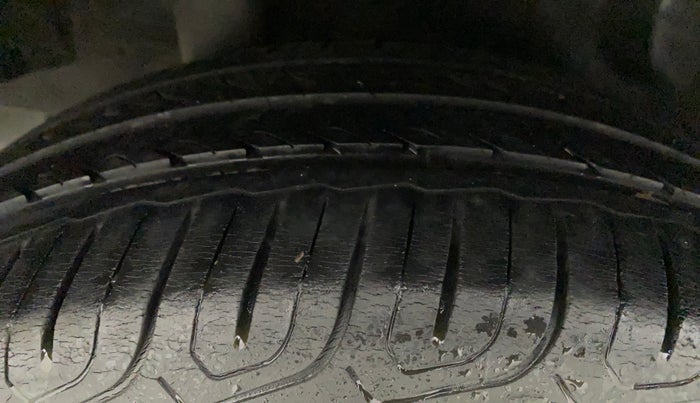 2015 Honda Amaze 1.2L I-VTEC S, Petrol, Manual, 76,069 km, Right Rear Tyre Tread