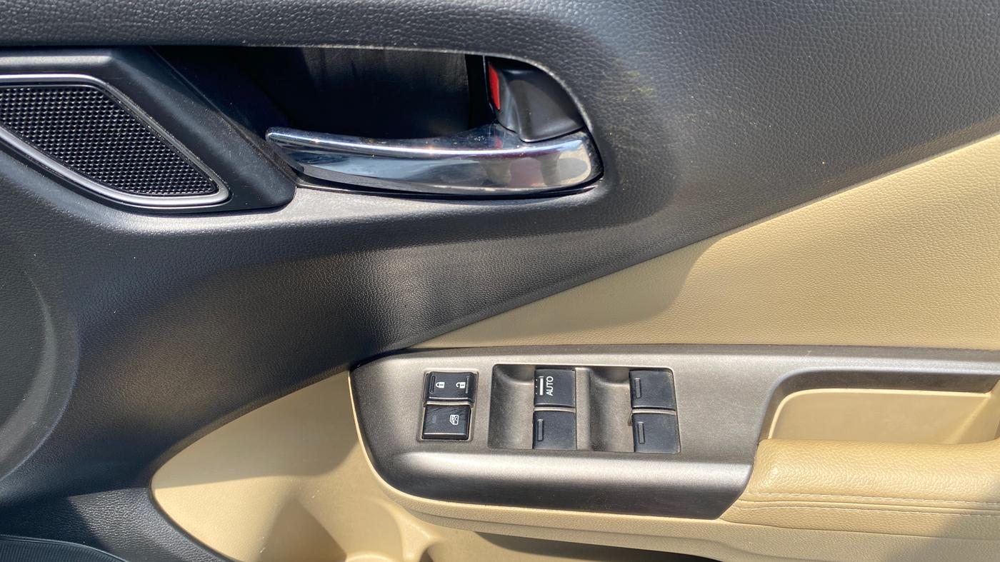 2017 Honda City 1.5L I-VTEC VX, Petrol, Manual, 37,418 km, Driver Side Door Panels Control