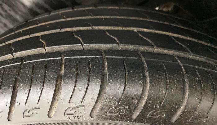 2021 Maruti Vitara Brezza VXI, Petrol, Manual, 3,908 km, Left Rear Tyre Tread