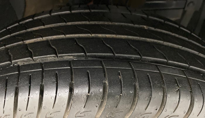 2021 Maruti Vitara Brezza VXI, Petrol, Manual, 3,908 km, Right Front Tyre Tread
