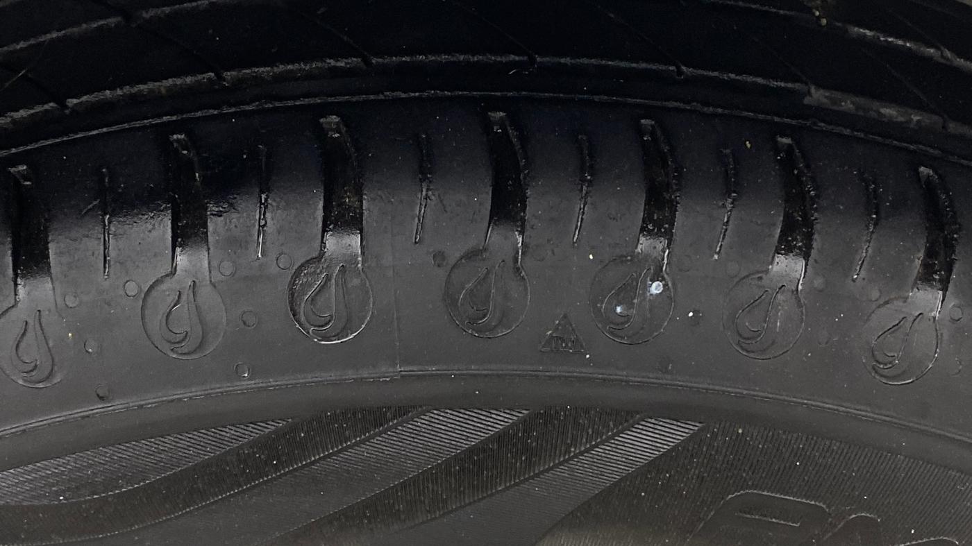 2015 Maruti Alto 800 LXI, Petrol, Manual, 57,492 km, Right Front Tyre Tread
