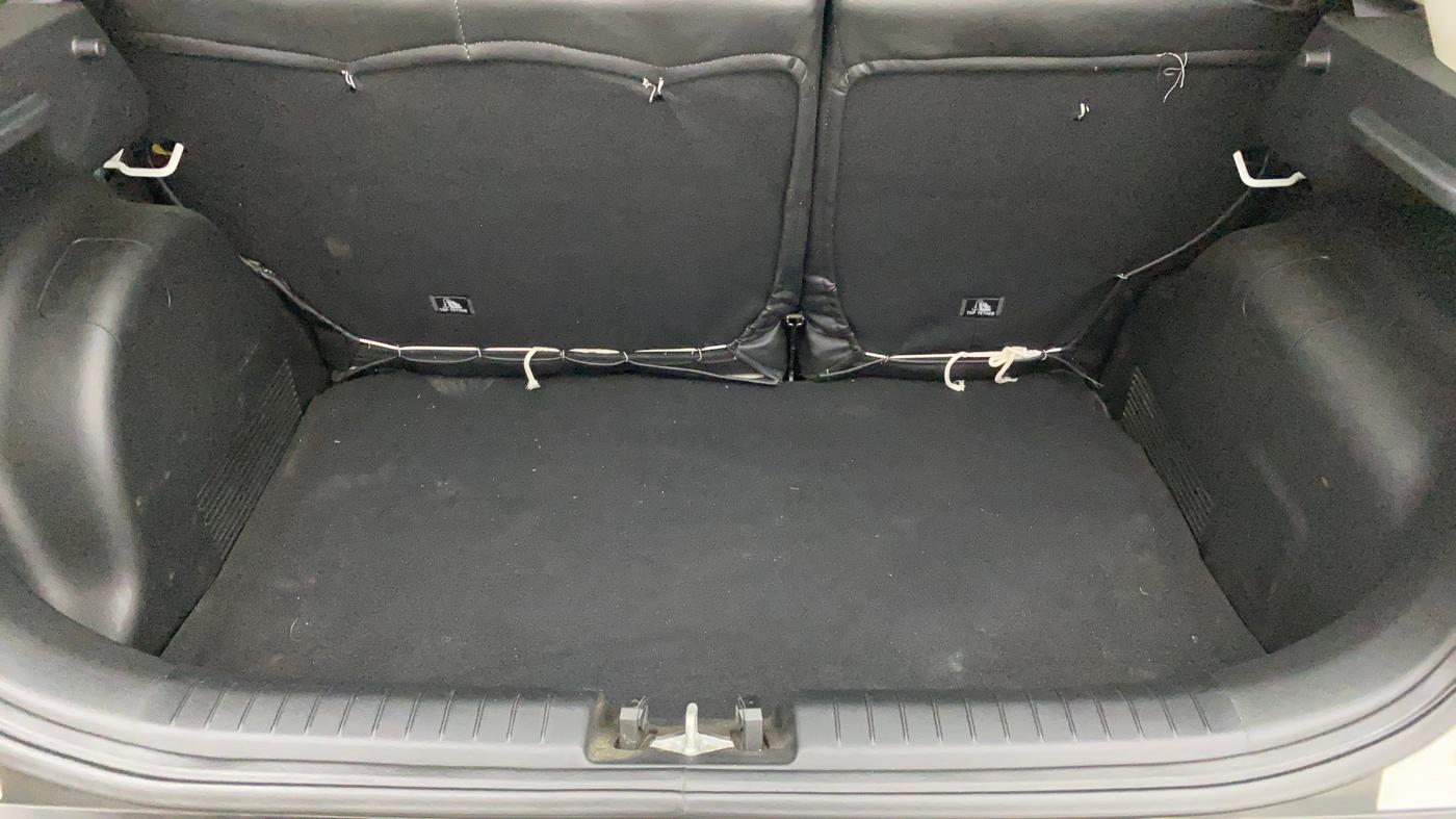 2023 Hyundai VENUE E 1.2, Petrol, Manual, 16,161 km, Boot Inside