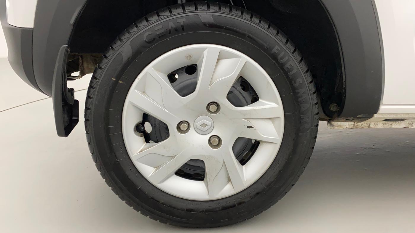 2022 Renault Kwid RXT 1.0, Petrol, Manual, 5,566 km, Right Rear Wheel