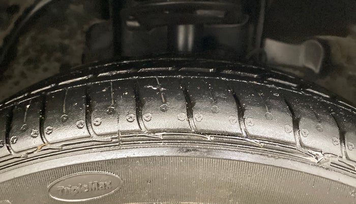 2022 Tata Tiago XZA PLUS PETROL, Petrol, Automatic, 16,604 km, Right Front Tyre Tread