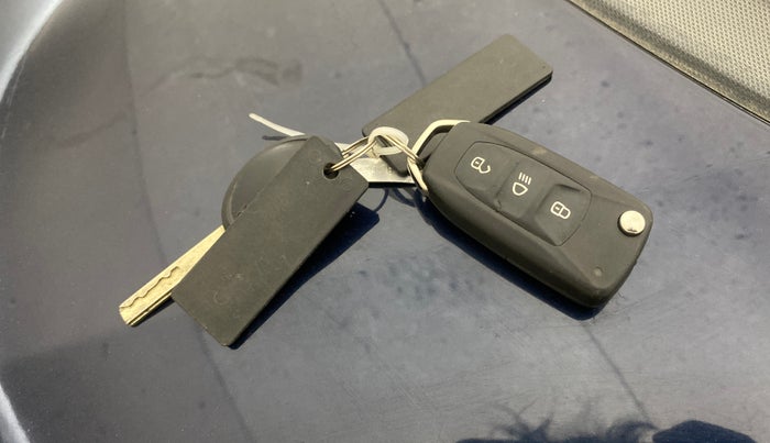 2022 Tata Tiago XZA PLUS PETROL, Petrol, Automatic, 16,604 km, Key Close Up