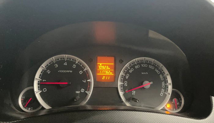 2013 Maruti Swift Dzire VXI, Petrol, Manual, 1,17,737 km, Odometer Image
