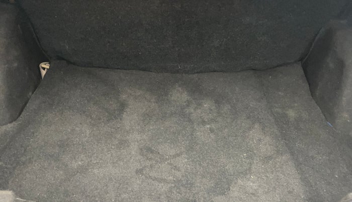 2013 Maruti Swift Dzire VXI, Petrol, Manual, 1,17,737 km, Boot Inside