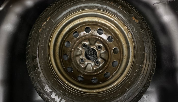 2016 Hyundai Eon ERA +, Petrol, Manual, 1,08,042 km, Spare Tyre