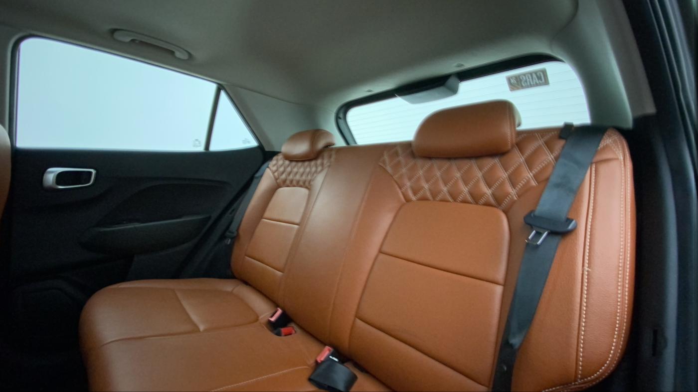 2019 Hyundai VENUE SX PLUS 1.0 TURBO DCT, Petrol, Automatic, 32,596 km, Right Side Rear Door Cabin