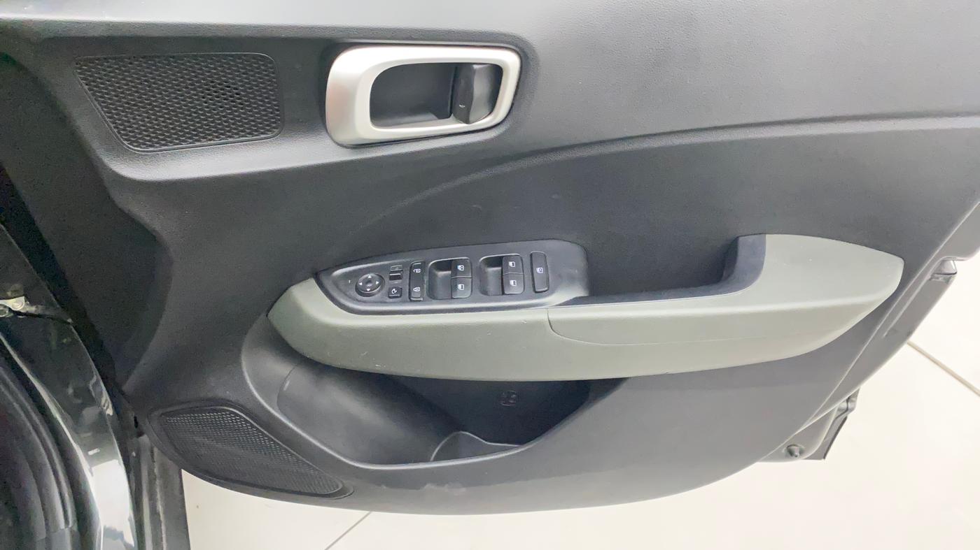 2019 Hyundai VENUE SX PLUS 1.0 TURBO DCT, Petrol, Automatic, 32,596 km, Driver Side Door Panels Control