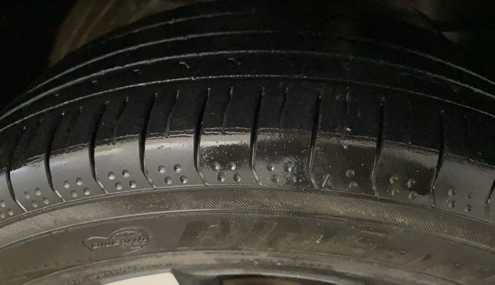 2020 MG HECTOR SHARP 1.5 DCT PETROL, Petrol, Automatic, 51,470 km, Right Front Tyre Tread