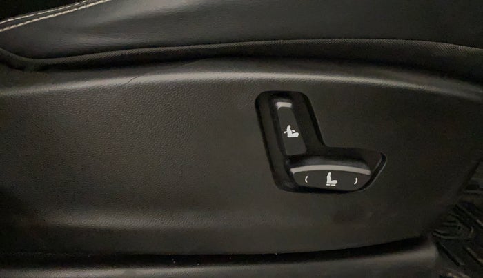 2020 MG HECTOR SHARP 1.5 DCT PETROL, Petrol, Automatic, 51,470 km, Driver Side Adjustment Panel