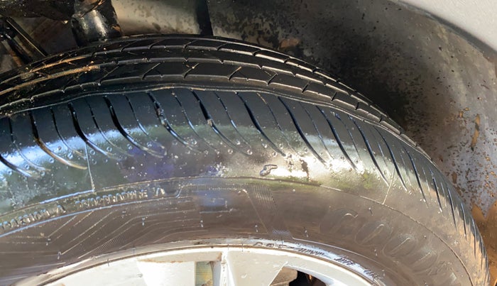 2023 Skoda KUSHAQ AMBITION 1.0L TSI MT, Petrol, Manual, 65,263 km, Right Front Tyre Tread