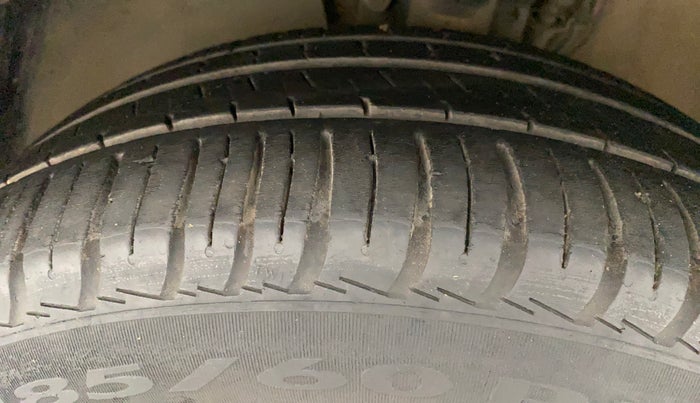 2016 Volkswagen Polo HIGHLINE1.2L, Petrol, Manual, 63,019 km, Left Front Tyre Tread