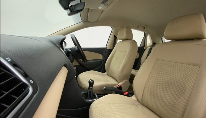 2016 Volkswagen Polo HIGHLINE1.2L, Petrol, Manual, 63,019 km, Right Side Front Door Cabin