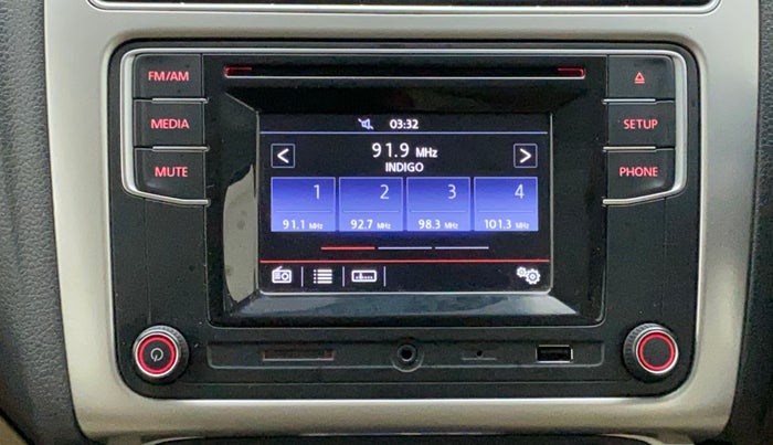 2016 Volkswagen Polo HIGHLINE1.2L, Petrol, Manual, 63,019 km, Infotainment System