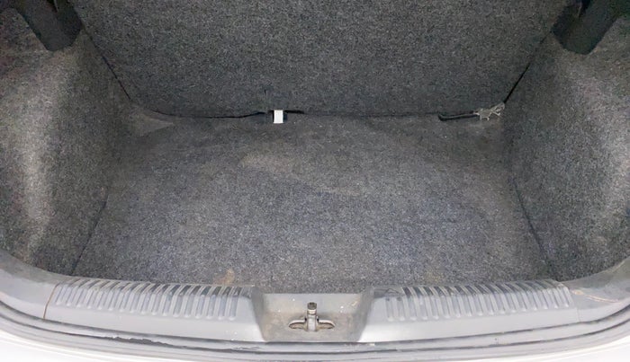 2016 Volkswagen Polo HIGHLINE1.2L, Petrol, Manual, 63,019 km, Boot Inside