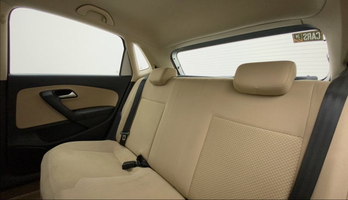 2016 Volkswagen Polo HIGHLINE1.2L, Petrol, Manual, 63,019 km, Right Side Rear Door Cabin