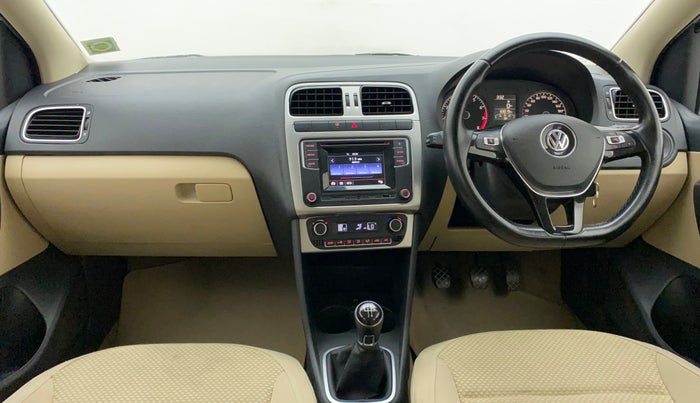 2016 Volkswagen Polo HIGHLINE1.2L, Petrol, Manual, 63,019 km, Dashboard