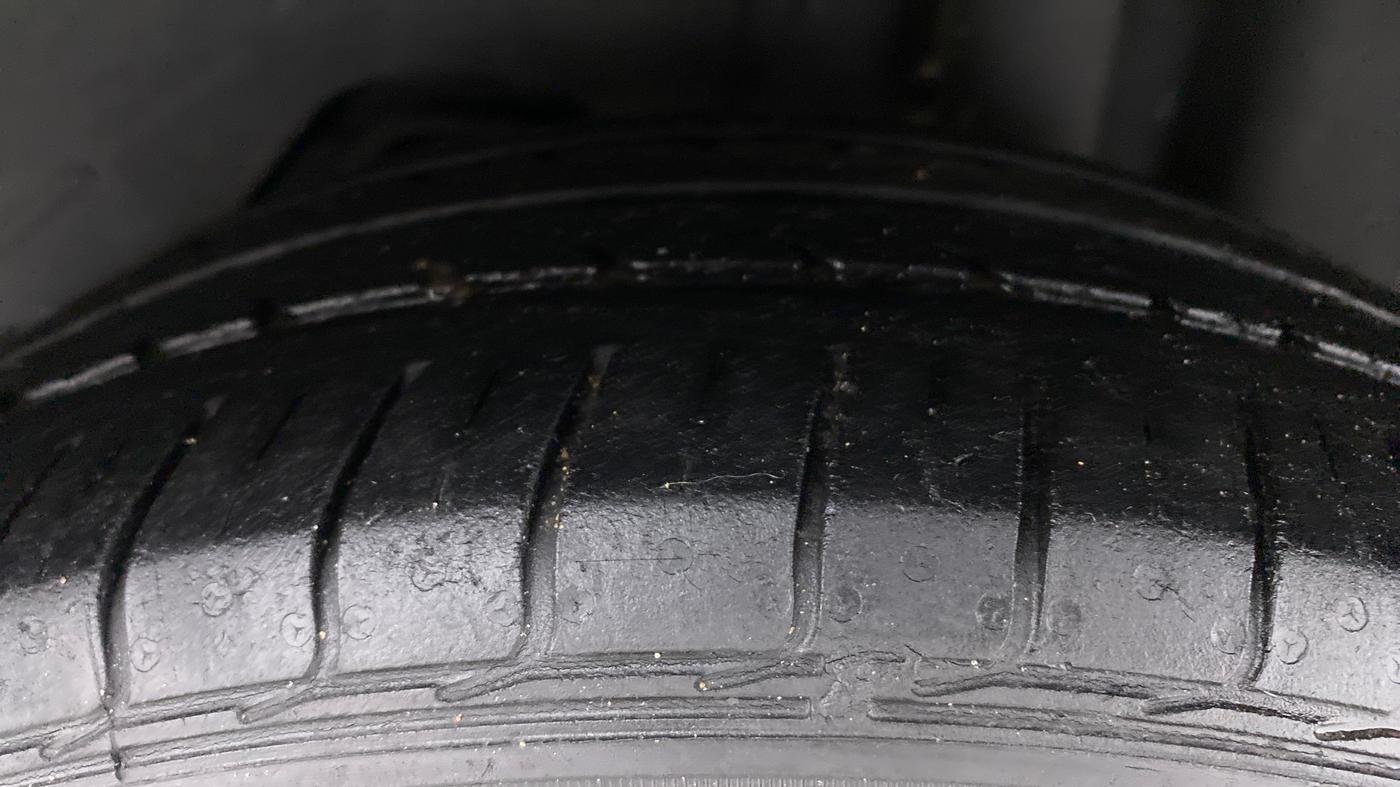 2019 Ford FREESTYLE TITANIUM 1.2 TI-VCT MT, Petrol, Manual, 54,239 km, Left Rear Tyre Tread