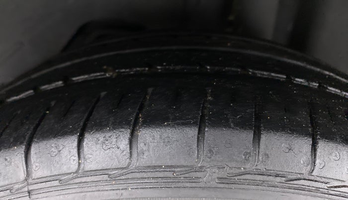 2019 Ford FREESTYLE TITANIUM 1.2 TI-VCT MT, Petrol, Manual, 54,239 km, Left Rear Tyre Tread
