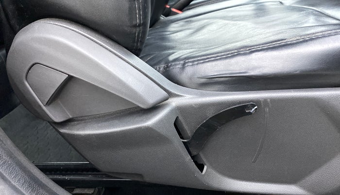 2019 Ford FREESTYLE TITANIUM 1.2 TI-VCT MT, Petrol, Manual, 54,239 km, Driver Side Adjustment Panel