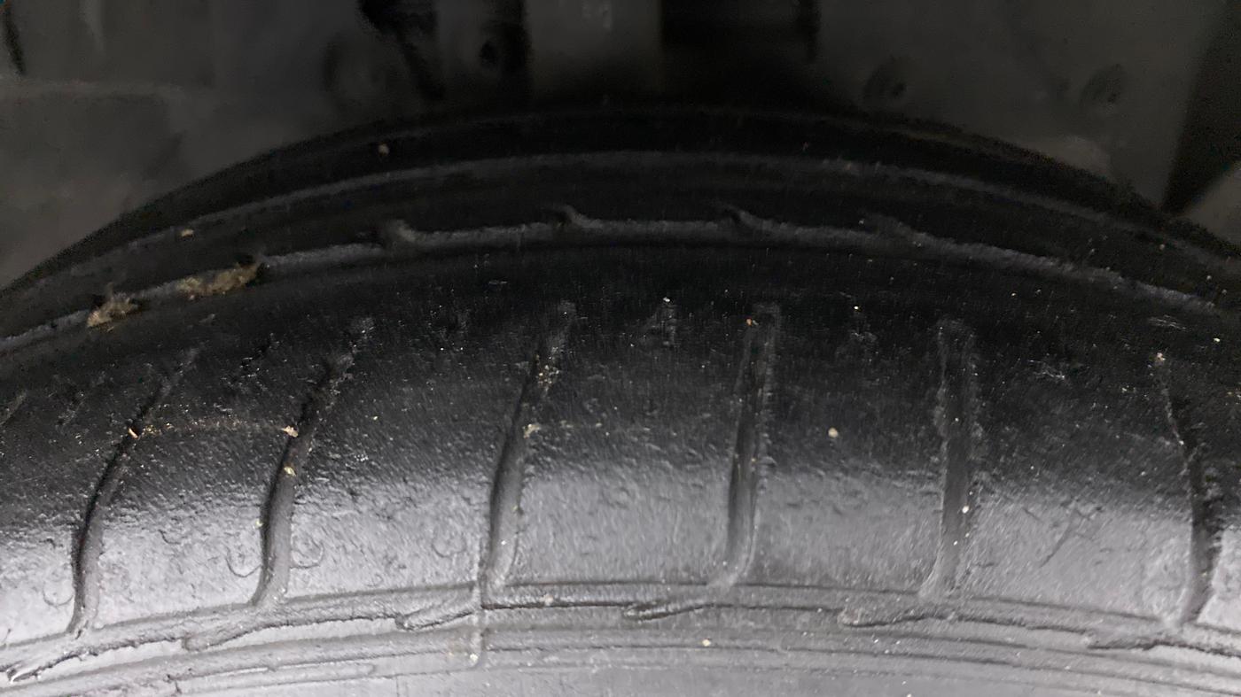 2019 Ford FREESTYLE TITANIUM 1.2 TI-VCT MT, Petrol, Manual, 54,239 km, Right Front Tyre Tread